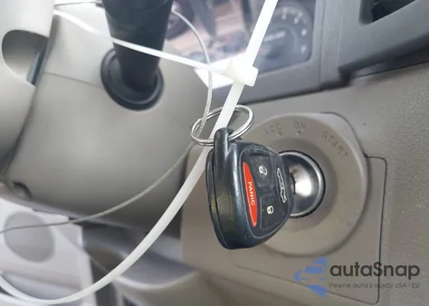 2005 Jeep Grand Cherokee Laredo from USA, damaged, VIN 1J4GS48K85C582421